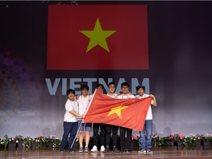 Việt Nam có học sinh đạt điểm tuyệt đối tại Olympic Toán học quốc tế sau gần 20 năm